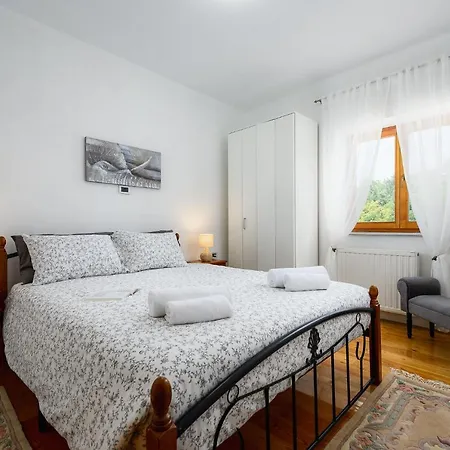 Paradiz Apartment *