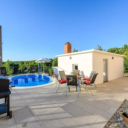 Paradiz Apartment