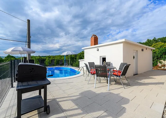 Paradiz Labin (Istria)