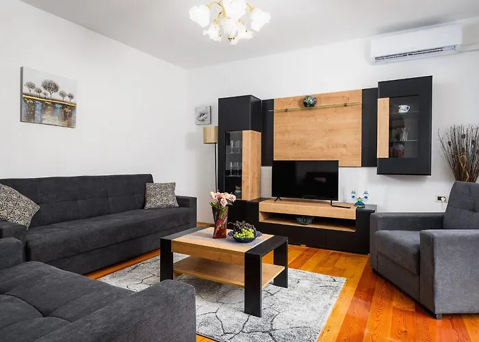 Apartment Paradiz *