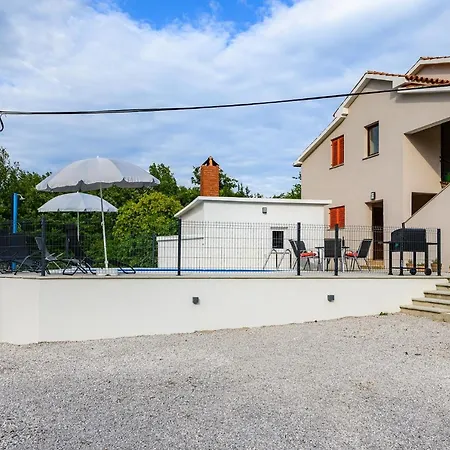 Paradiz Apartment