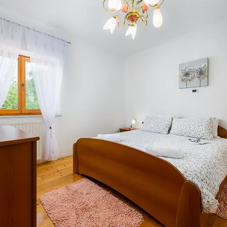 Paradiz Labin (Istria)